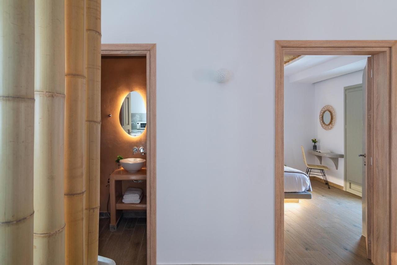 Dolce Suites Kamári エクステリア 写真