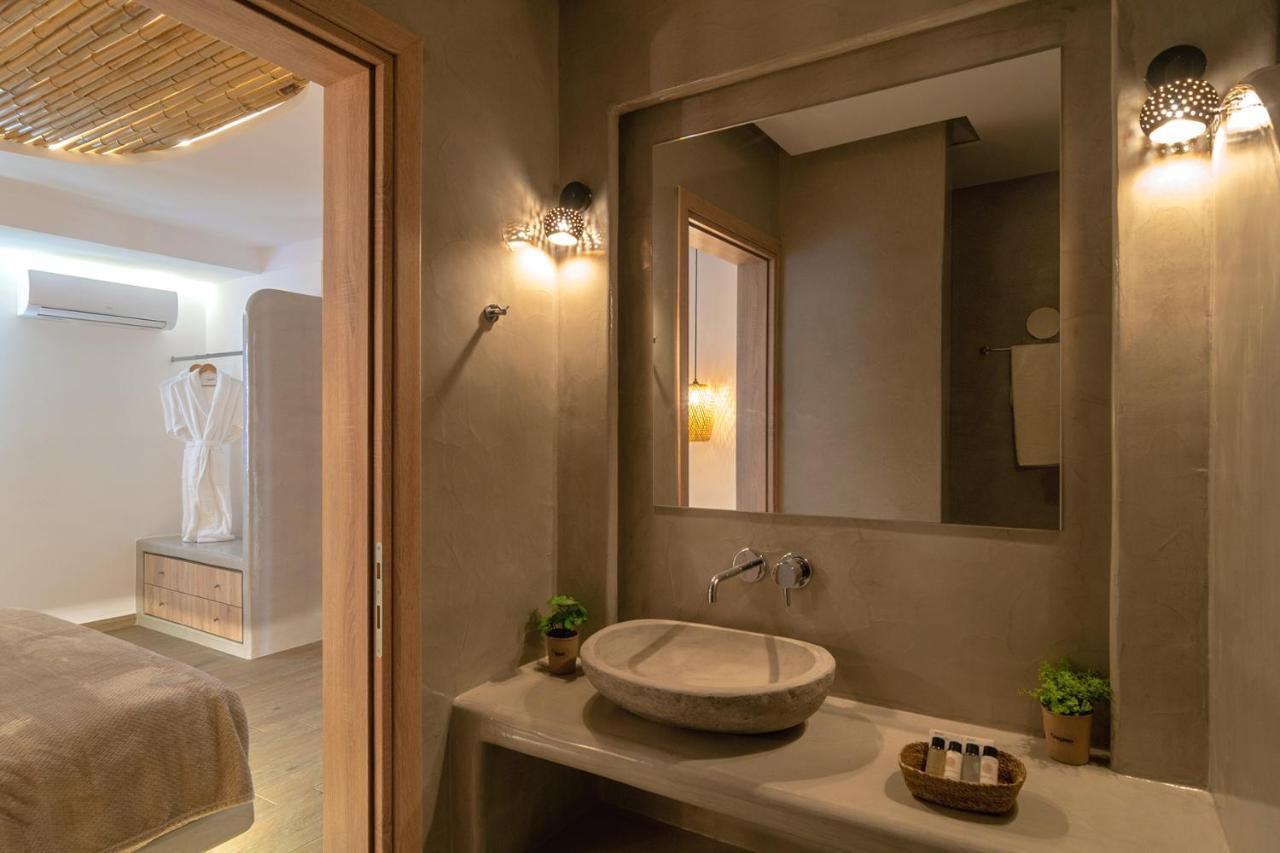 Dolce Suites Kamári エクステリア 写真