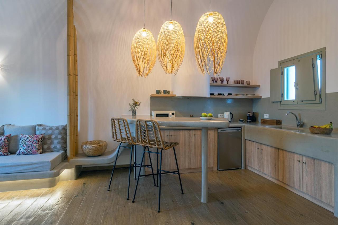 Dolce Suites Kamári エクステリア 写真
