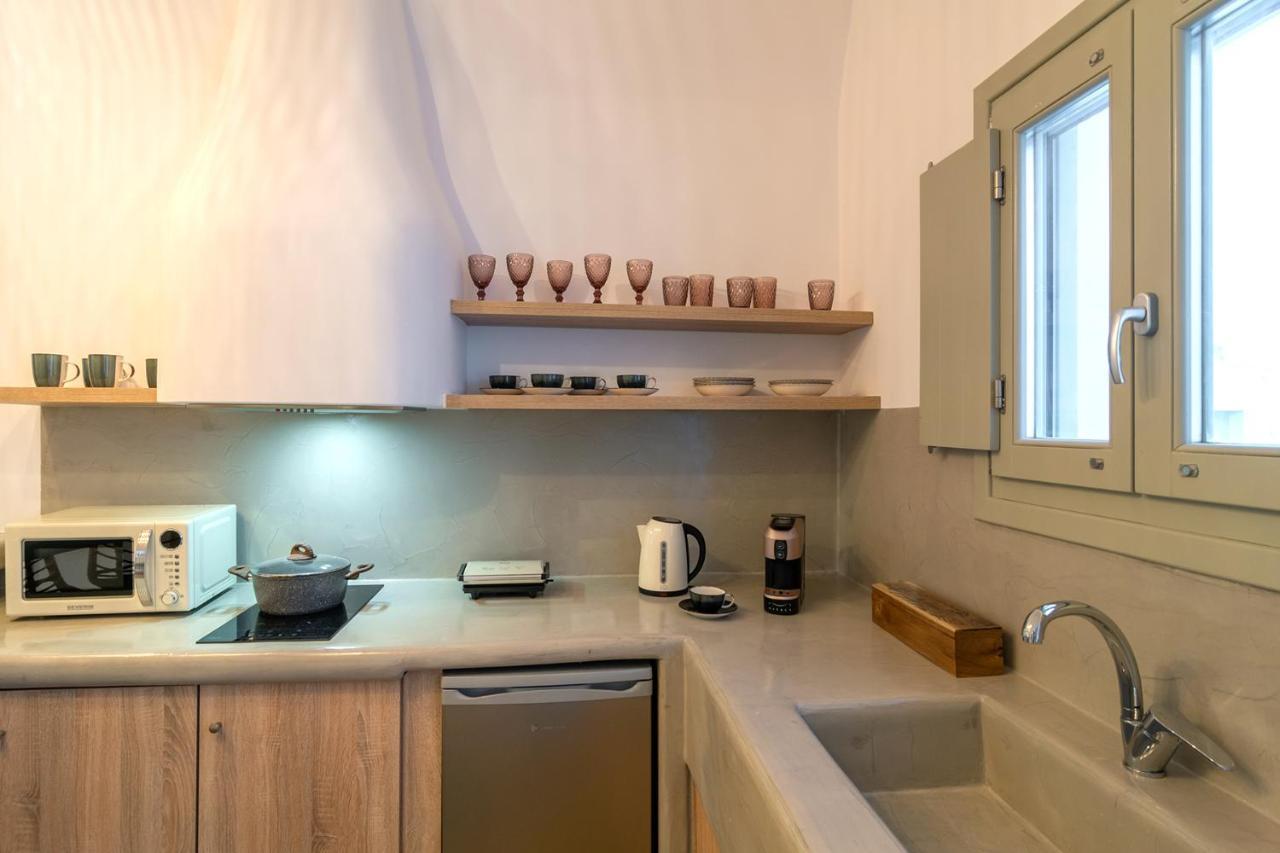 Dolce Suites Kamári エクステリア 写真