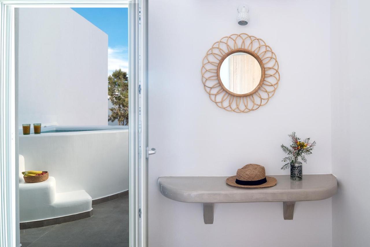 Dolce Suites Kamári エクステリア 写真