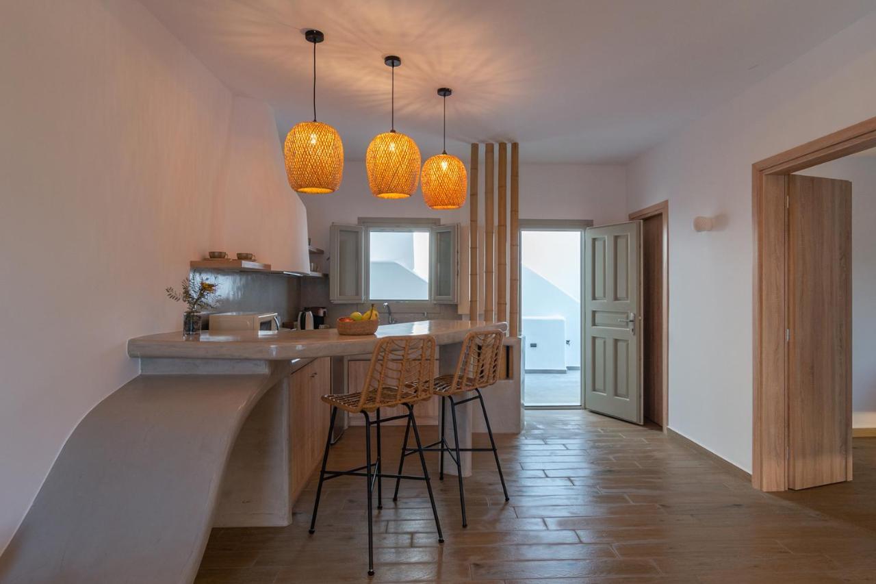 Dolce Suites Kamári エクステリア 写真